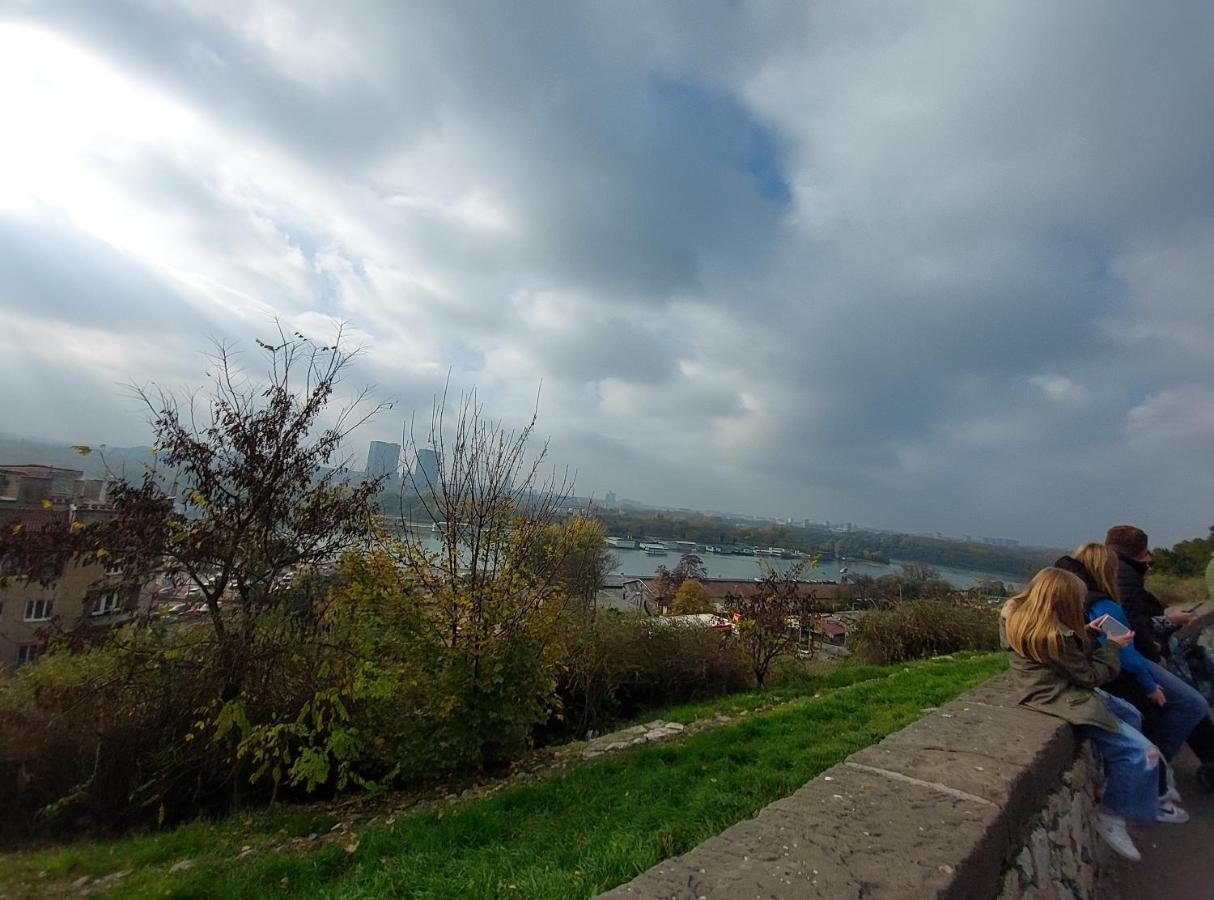 Apartment Daca Stan Belgrad Exteriör bild