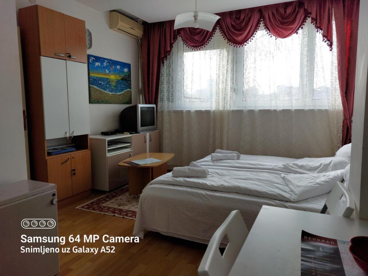 Apartment Daca Stan Belgrad Exteriör bild