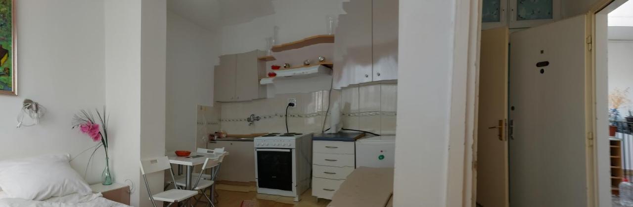 Apartment Daca Stan Belgrad Exteriör bild