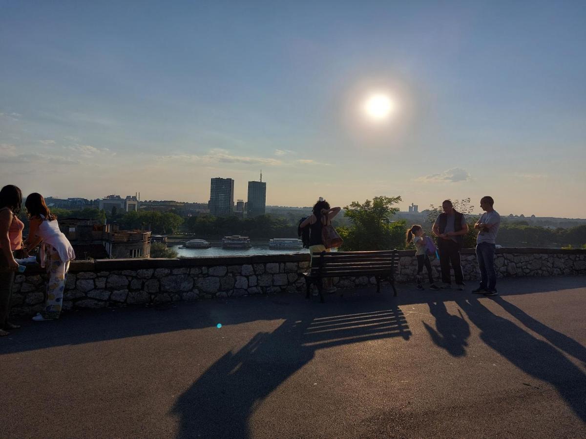 Apartment Daca Stan Belgrad Exteriör bild