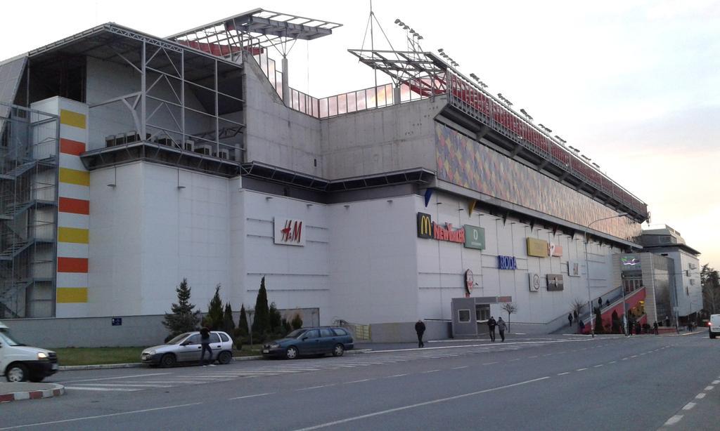 Apartment Daca Stan Belgrad Exteriör bild