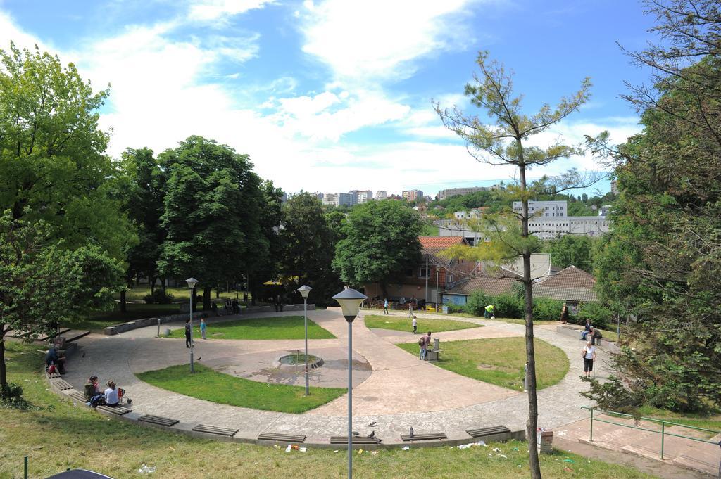 Apartment Daca Stan Belgrad Exteriör bild