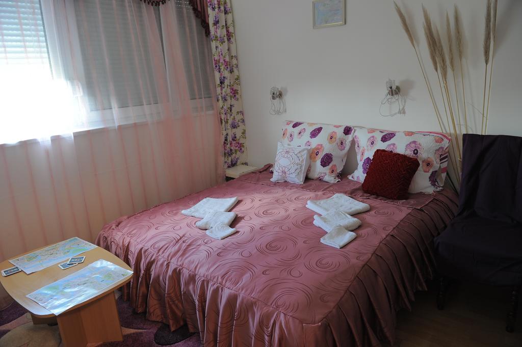 Apartment Daca Stan Belgrad Exteriör bild