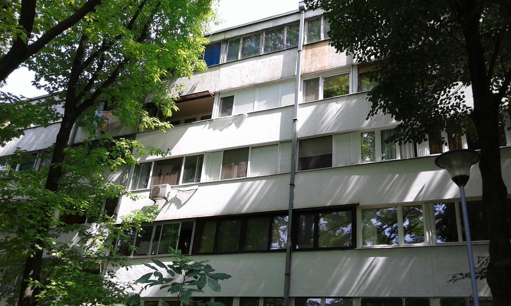 Apartment Daca Stan Belgrad Exteriör bild