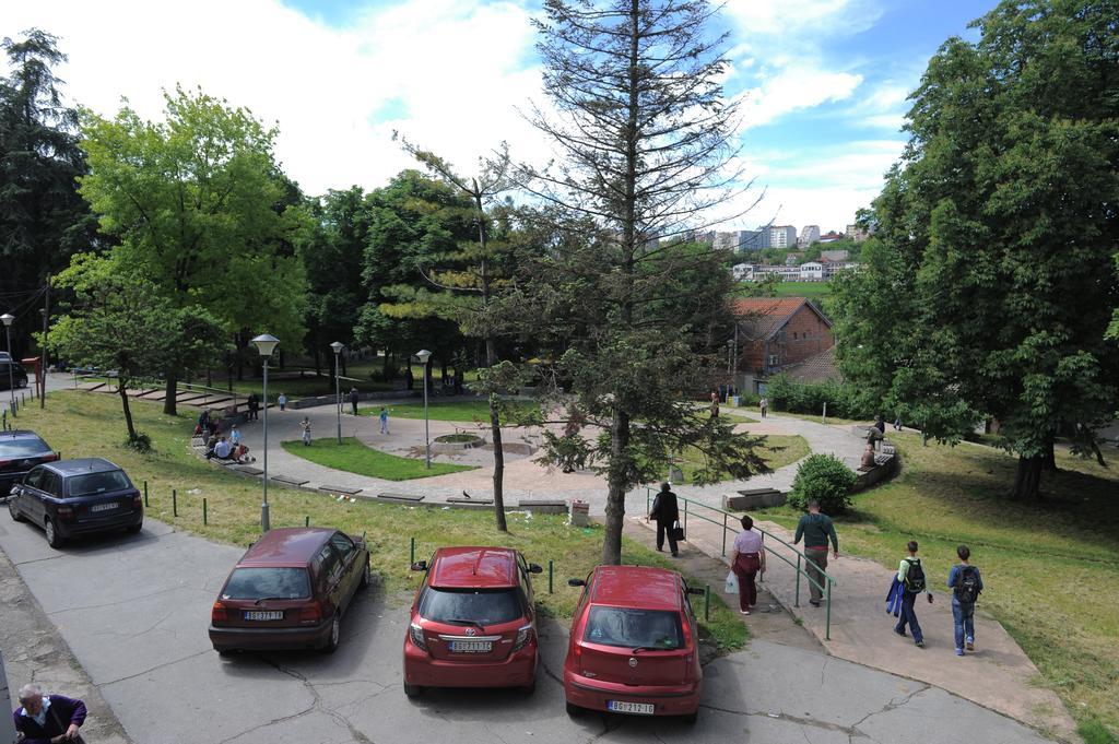 Apartment Daca Stan Belgrad Exteriör bild